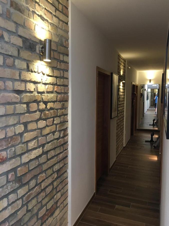 Apartment In The Heart Of Pula Exterior photo