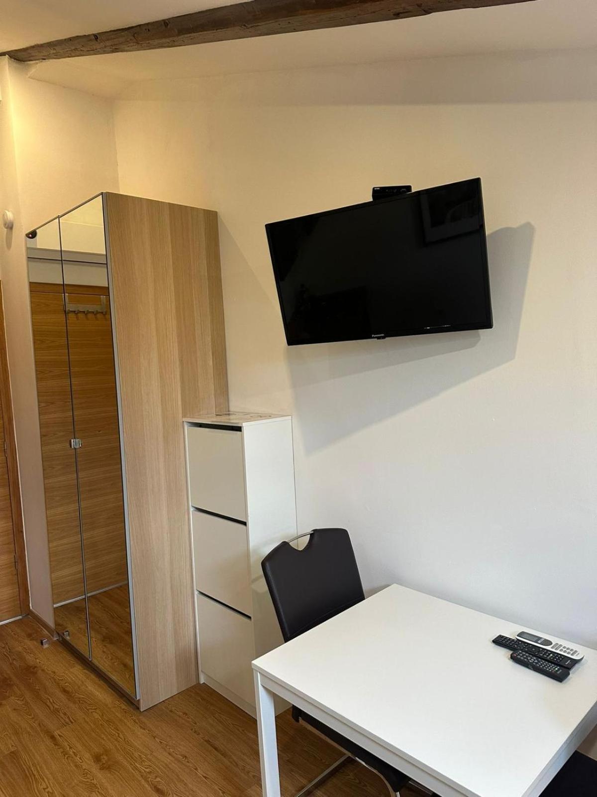 Apartment In The Heart Of Pula Exterior photo